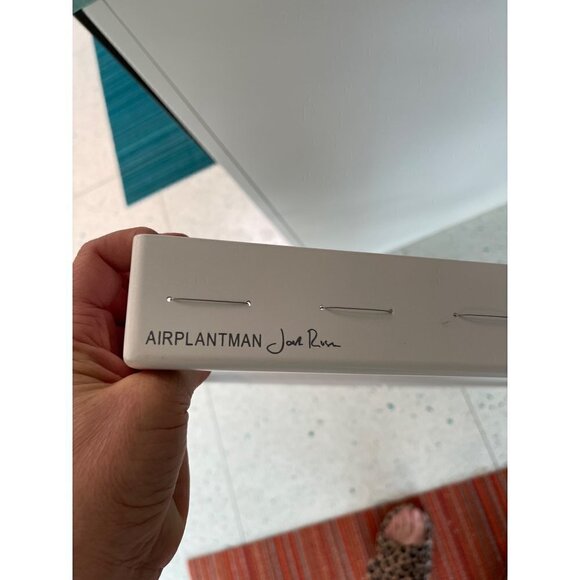 Airplantman Air Plant Rectangular Metal Frame White Modern 18 x 24 - Picture 8 of 8